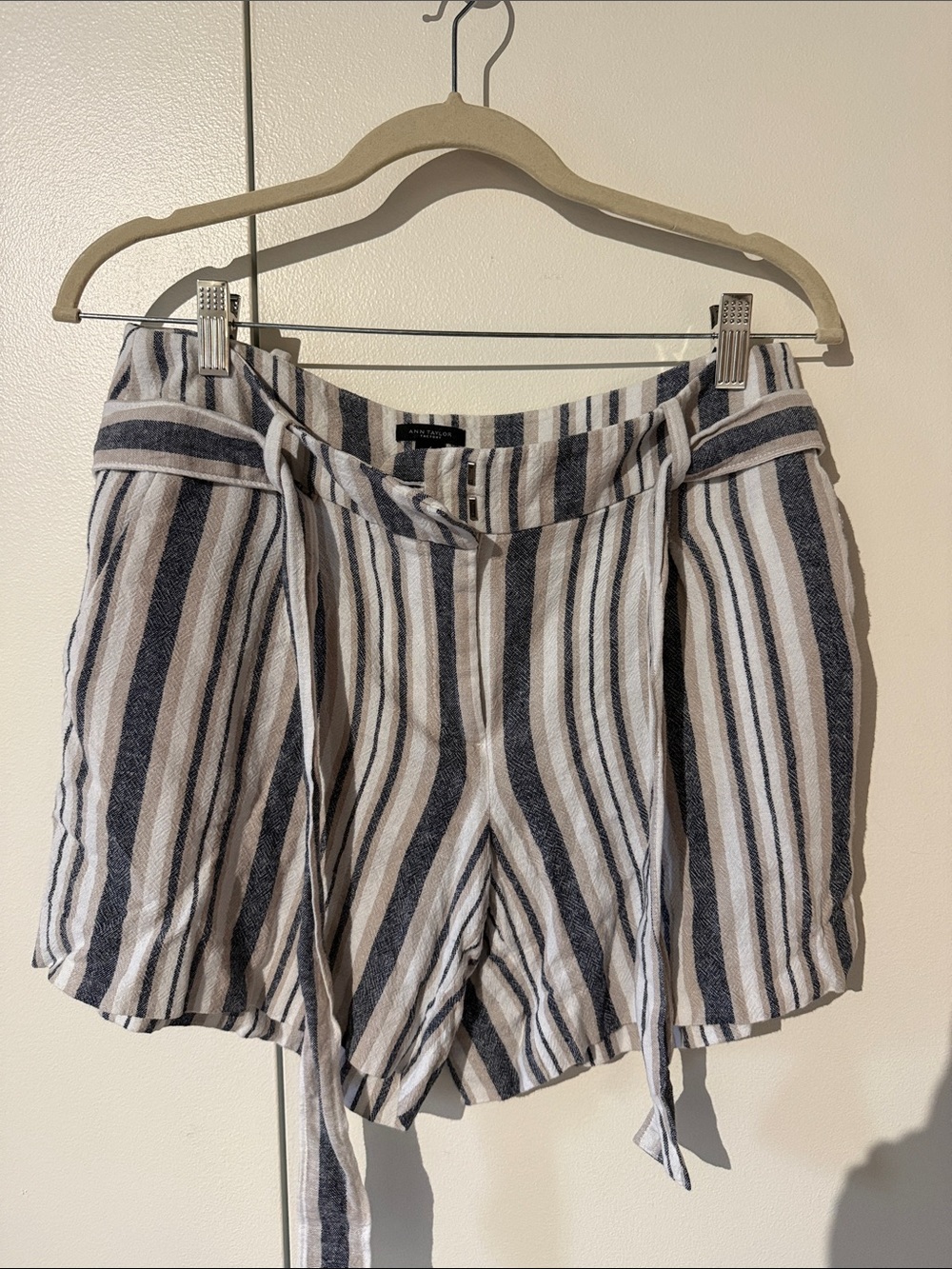 Ann Taylor Vertical Striped Tie-Front Shorts in Navy and Cream